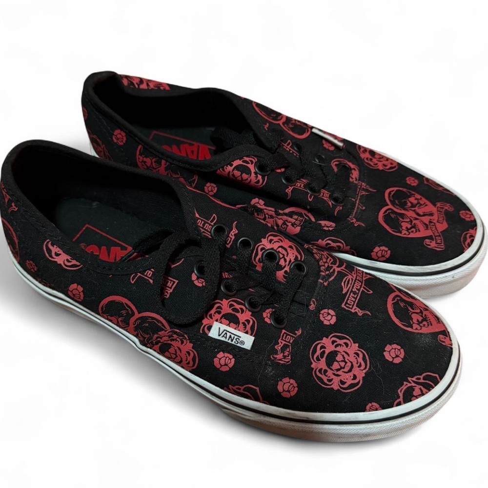 Blacks and red rose print love vans - Picture 2 of 2